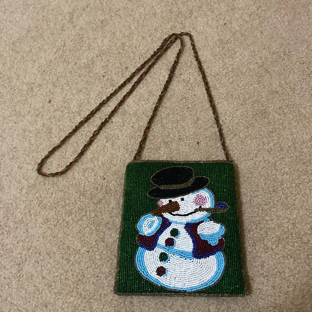 ☃️ C.Marie Snowman Beaded Bag with Beaded Strap Green/White 6”w x 7”h ⛄️